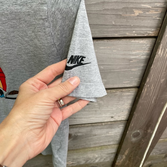 Nike doghouse graphic t-shirt size kids Medium smoke free home - Picture 2 of 4